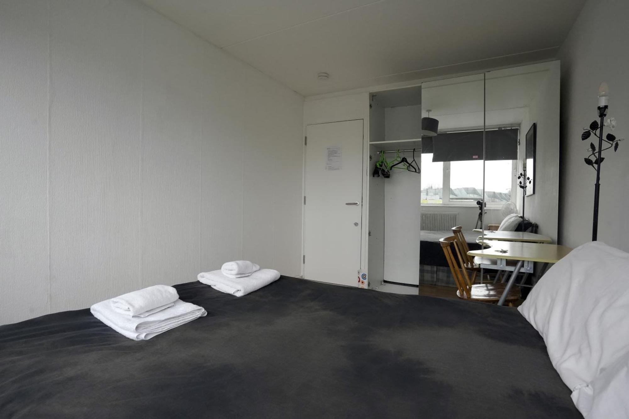 Double Room In Private Apartment London Ngoại thất bức ảnh